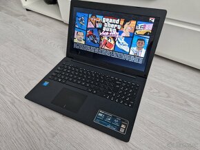 ASUS Vivobook X553M 15,6" slim - 5