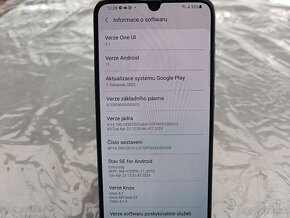 Mobilní telefon Samsung Galaxy A70 / 6GB RAM / 128GB / obal - 5