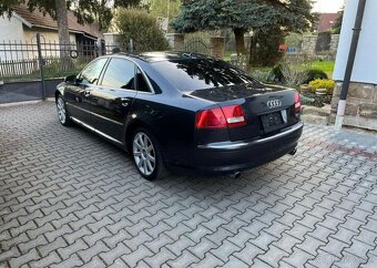 Audi A8 4,2 MPi LPG serviska Quattro benzín automat 246 kw - 5