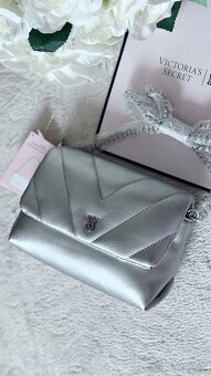 Victoria’s Secret mini kabelka silver - 5