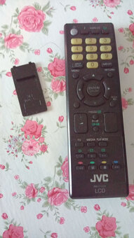 24" TV JVC - 5