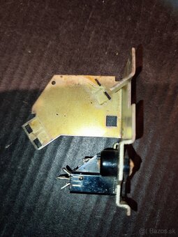 Držiak trafa s konektorom na magnetofon TESLA K10 - 5