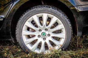 Predám Škoda Superb Combi 2.0 TSI Elegance DSG - 5