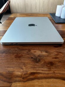 Predám MacBook Air M2 2022 - 5