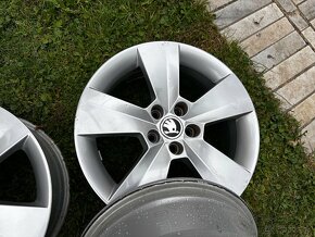 Škoda Nyota 5x100 R16 6,0J x 16" ET 38 - 5