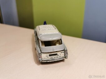 Dinky toys Citroen DS Ambulancia - 5