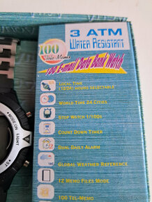 Digitalne hodinky retro v krabičke s novou bateriou. - 5