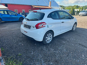 Peugeot 208 1,0 VTI 50KW rok 2014 prodám díly - 5