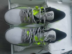 NIKE KYRIE FLYTRAP 5 WHITE VOLT - 5