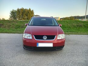 Volkswagen Touran 1.6 i 16v 85Kw Champion - 5