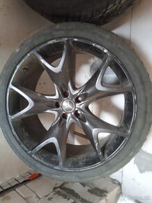 R22 265/40 R22 AEZ 5x112 - 5