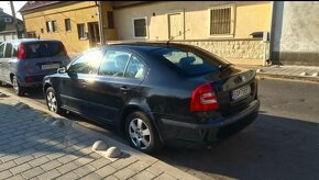 Škoda Octavia 2, 1,9 TDi sedan - 5