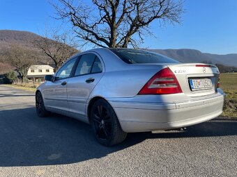 Mercedes Benz  c220/W203 - 5