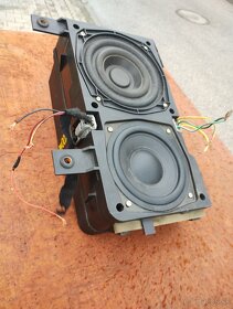 Predám Subwoofer Volvo s40 - 5