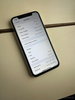 iPhone 11 Pro 64GB Silver - 100% batéria - 5