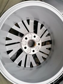 Alu sada = 5x112 = R16 = orig. VOLKSWAGEN T-ROC - 5