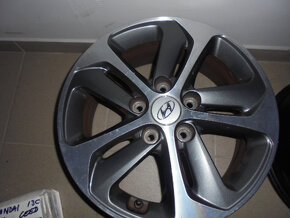 Originál HYUNDAI i30 disky 5x114.3 R16 ET50 č.8d - 5