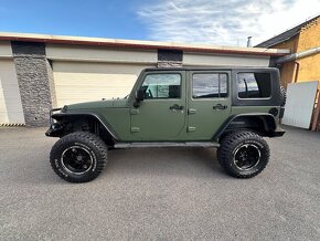 Jeep Wrangler 2,8crd JK Rubicon 6"lift Fox 35x12,5 - 5