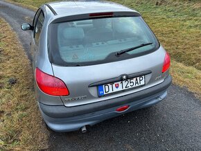 Peugeot 206 1,6 80kw , automat - 5