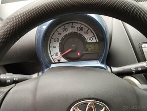 Toyota Aygo automat r.v 2008 benzín 1.0 50kw 5dv - 5