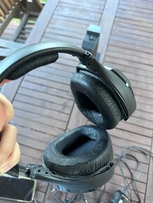 Bezdrôtové slúchadlá Sennheiser HDR 175 s nabíjacou stanicou - 5