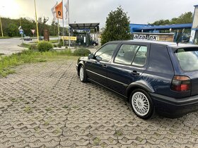 Volkswagen Golf VR6 - 5