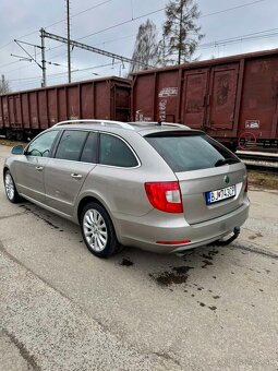 Škoda Superb Combi 2 - 5