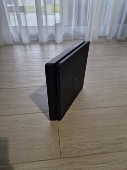 Playstation 4 slim 500gb + virtuálna realita - 5