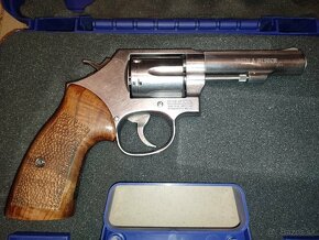 SMITH & WESSON - 5