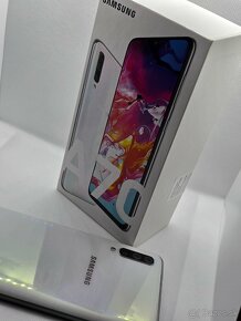 Samsung Galaxy A70 128GB Dual SIM - 5