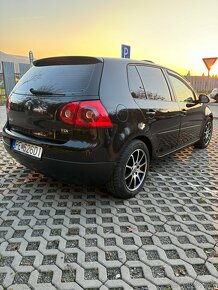 VW Golf 5 - 5