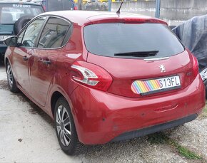 Peugeot 208 1.4tdi 4/2013 - 5