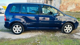 Volkswagen Touran 2.0TDI Highline - 5