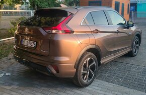 MITSUBISHI ECLIPSE CROSS 2,4i PHEV 12000km - 5