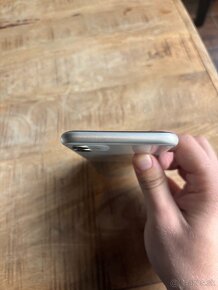 iPhone 11 64 GB - 5