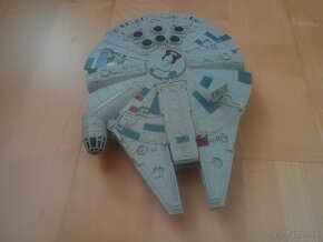 The Mandalorian puzzle a Millennium Falcon model - 5