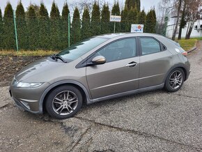 Honda Civic 8G UFO 1.4i 116tkm - 5