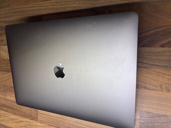 MacBook Pro 15,4”/2.6GHz i7/16GB/256GB - 5