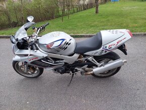 Honda VRT1000( r.v.2002 ) TOP STAV. - 5