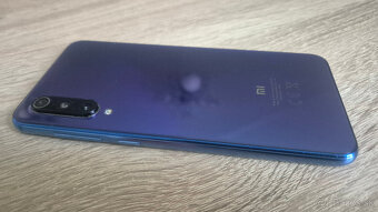 Xiaomi Mi 9 SE - 5