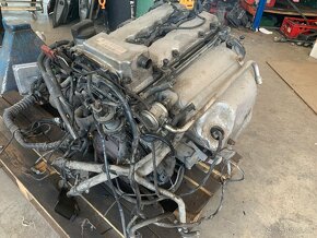 Motor Volkswagen 2.3 VR5 AZX 125kw 2003 - 5