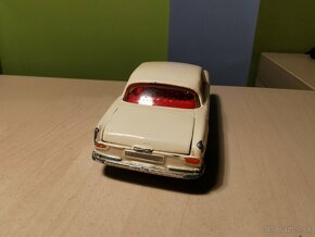 ZLAVA Corgi toys Mercedes 220 coupe - 5