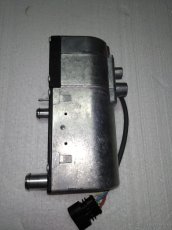 Prihrievač Eberspacher  Hydronic D5WZ 12V VW, Ford, Seat - 5