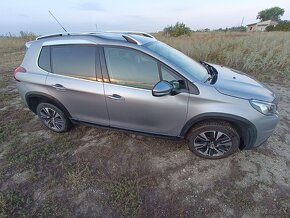 Peugeot 2008, 1.2 Puretech, 2018, Allure, Manual, Benzín - 5