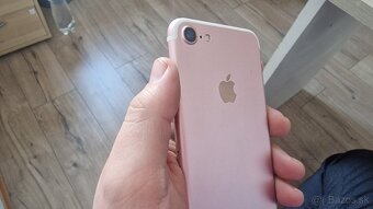 Apple iPhone 7 popukaný 128GB - 5