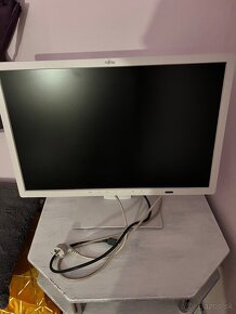 Biely monitor Fujitsu - 5