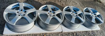 Alu disky Dezent 5x114,3 R17 Mazda - 5