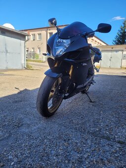 Suzuki GSXR K4 - 5