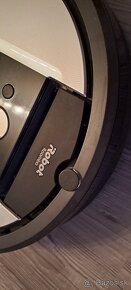 Predám robotický vysávač Roomba - 5