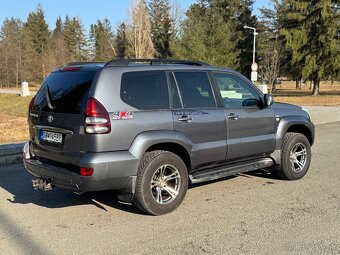 Toyota LandCruiser 120 Prado - 5